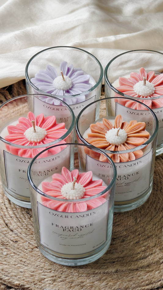 Daisy jar candle
