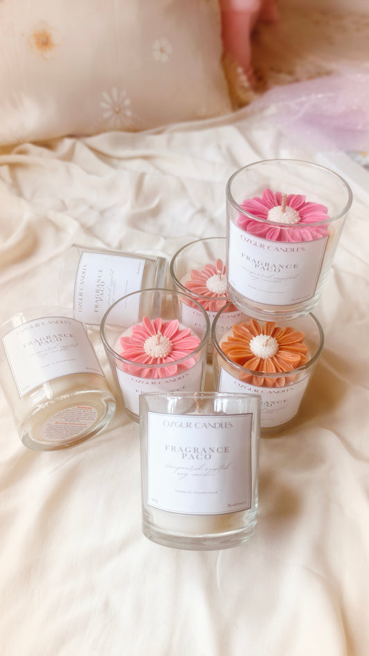 Daisy jar candle
